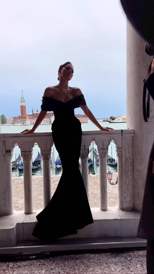 Zendaya - Video