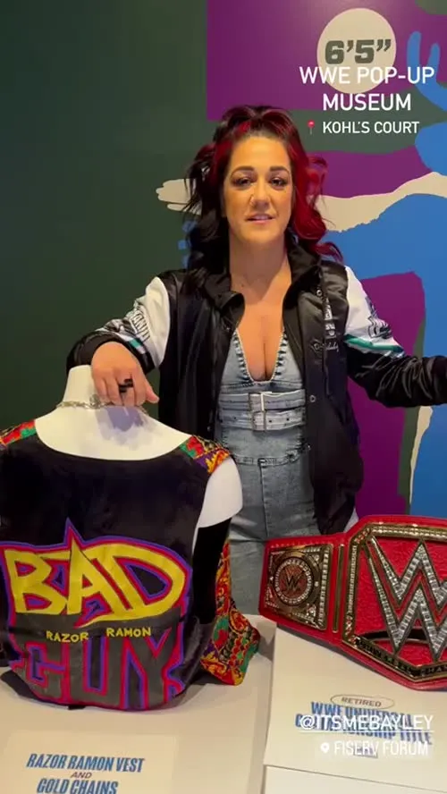 WWE Bayley / Davina Rose / Pamela Rose Martinez - Video #362491