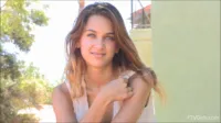 Uma Jolie - Video