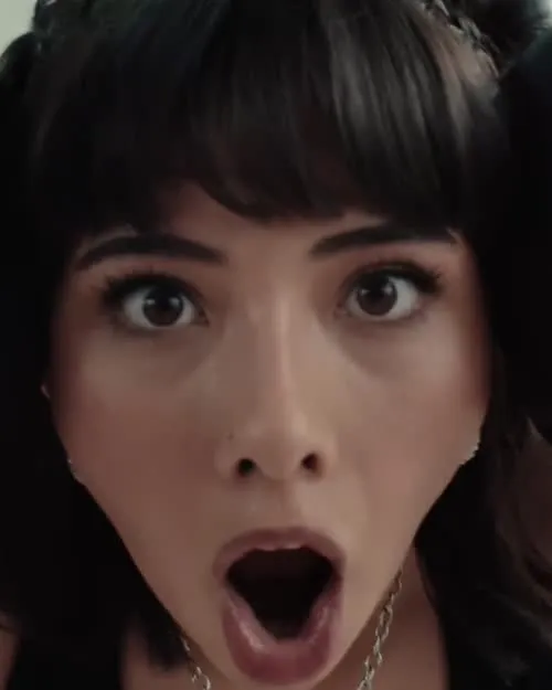 Xochitl Gomez - Video