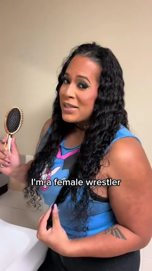 WWE's Paige / Saraya Bevis - Video #178485