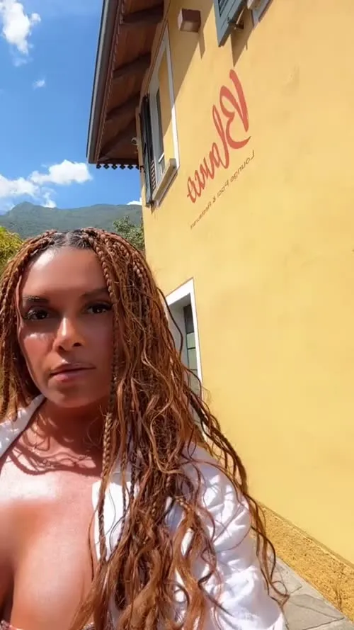 Joy Taylor - Video