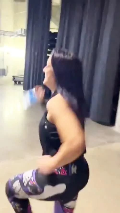 WWE Bayley / Davina Rose / Pamela Rose Martinez - Video #400500
