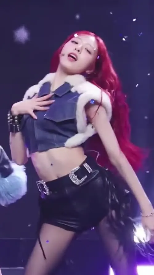 Yuna - ITZY (유나, Shin Yu Na) - Video
