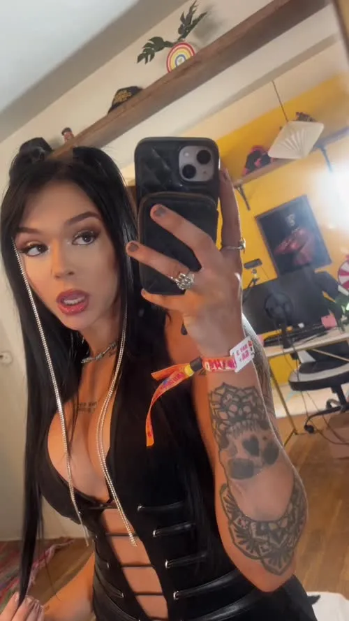 Cora Jade | elaynablack - Video