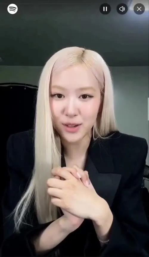 Rosé || Roseanne Park - BLΛƆKPIИK ( BLACKPINK ) - Video #312345