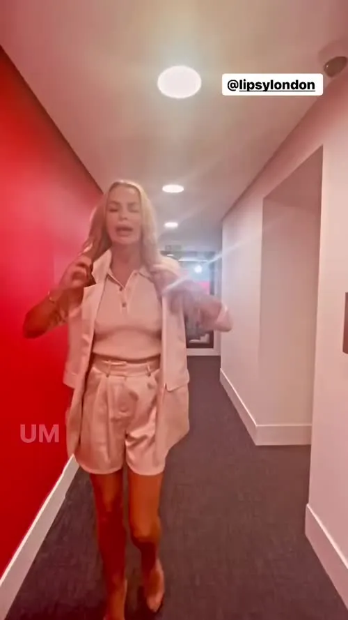 Amanda Holden - Video