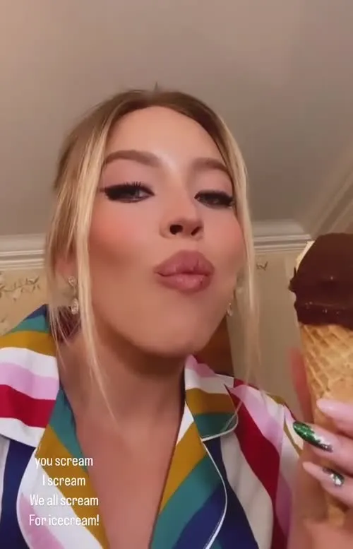 Sydney Sweeney - Video