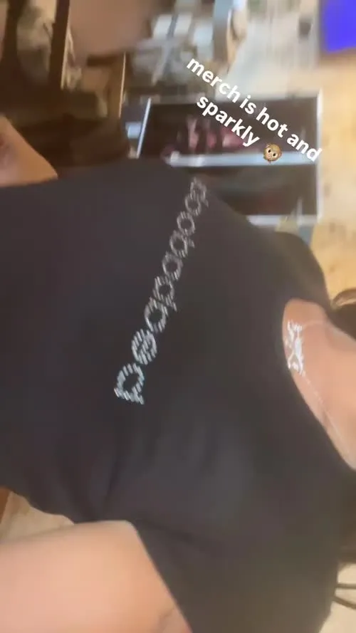 beabadoobee radvxz - Video #185445