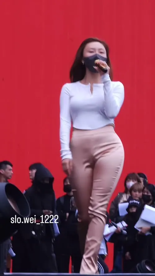 HWASA - Video #164004