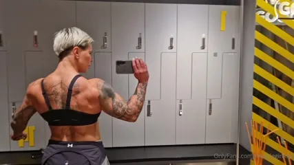 crazyxbody / musclegirlxxx - Video