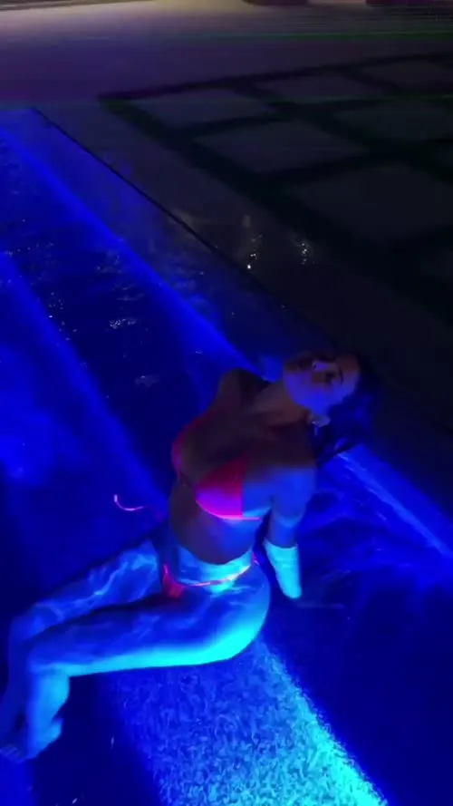 Kylie Jenner - Video