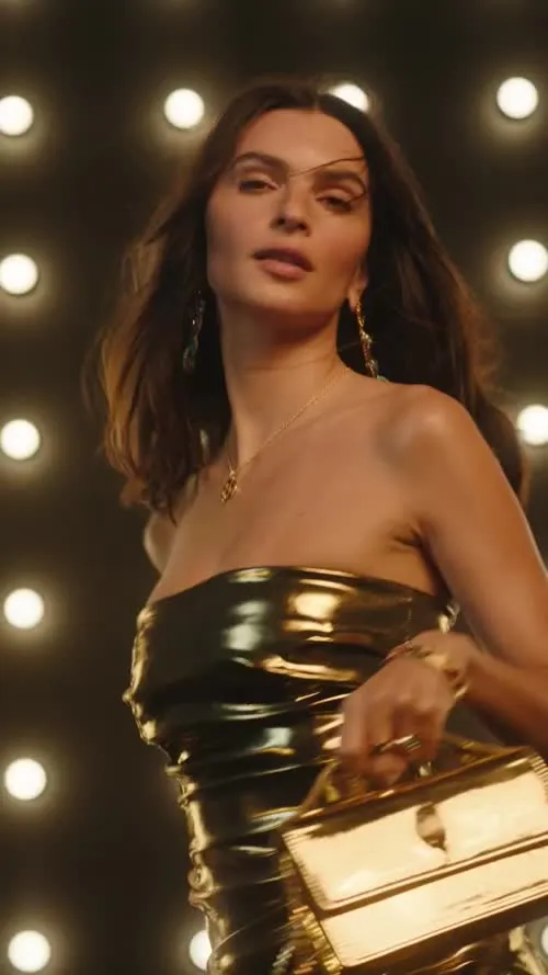 Emily Ratajkowski - Video