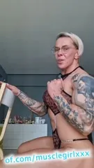 crazyxbody / musclegirlxxx - Video #422064