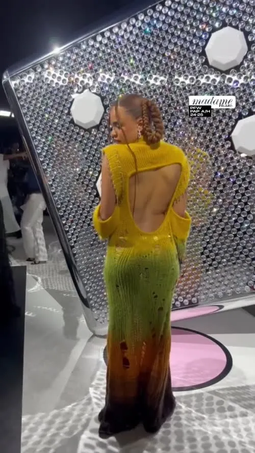 Paola Locatelli - Video #131680