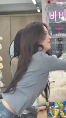 Yuna - ITZY (유나, Shin Yu Na) - Video #218737