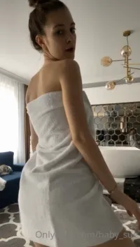 Solazola / baby_sue - Video