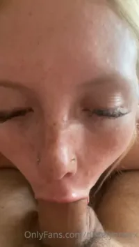 dixielynnxxx (Dixie Lynn) - Video