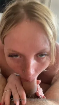 dixielynnxxx (Dixie Lynn) - Video
