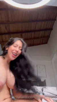 Saralia aka Gummies15 - Video