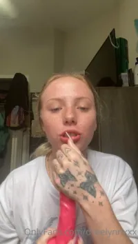 dixielynnxxx (Dixie Lynn) - Source