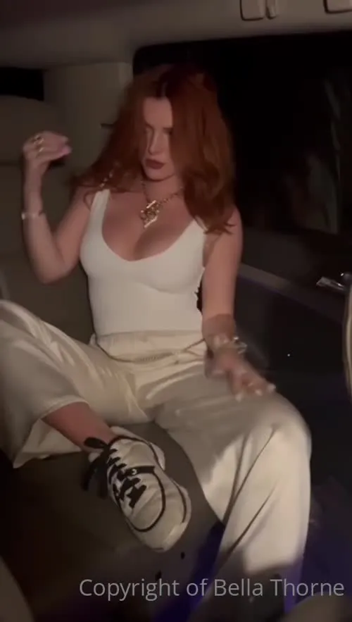 Bella Thorne - Video