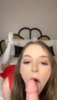 Lily Larimar - Video