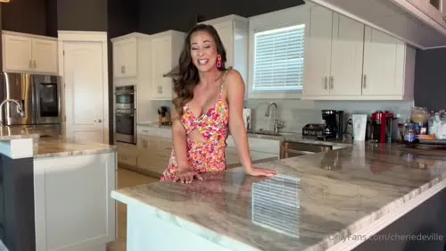 Cherie Deville - Video