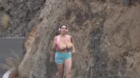 Yonia - Video