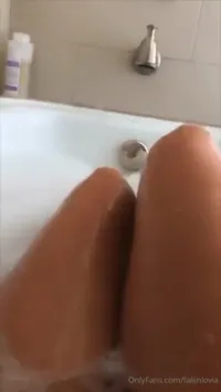 Eva Lovia / Fallinlovia - Video