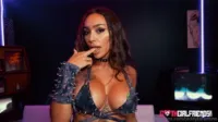 Sisi Rose - source