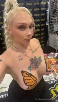 Alexis Andrews - Video