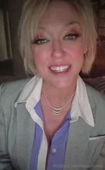 Dee Williams - Video