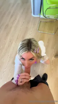 Carla Boom - Source