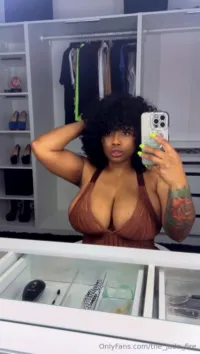 Jada Fire - Video