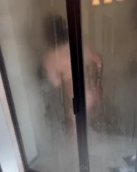 Ally Lotti / Dannygirlxo - Source
