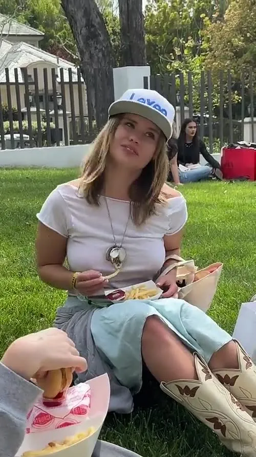 Lexee Smith - Video