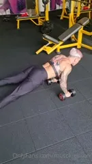 crazyxbody / musclegirlxxx - Video