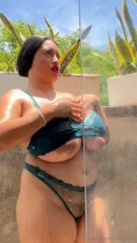 Roberta_Lipa | Darli Karina / darlikarina - Video