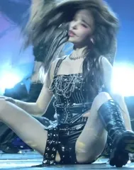 LIZ / Kim Ji-won (김지원) IVE - Video