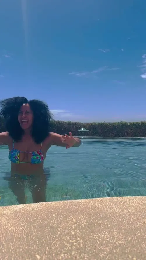 Tracee Ellis Ross - Video
