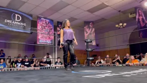 Mickie James - Video