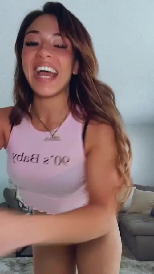 Valerie Loureda | Lola Vice - Video