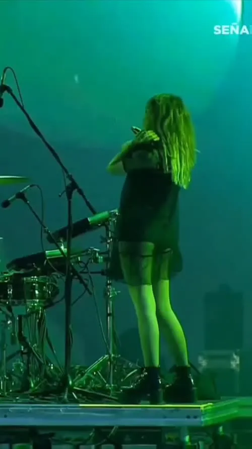 Lauren Mayberry (Singer) - Video