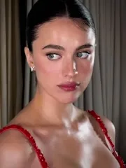 Margaret Qualley - Video