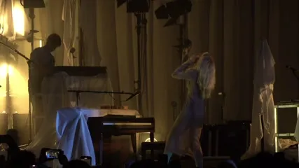 Hayley Williams - Video