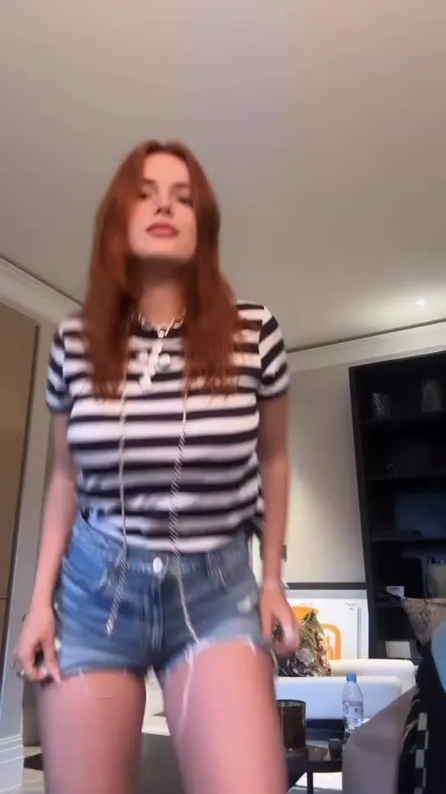 Bella Thorne - Video