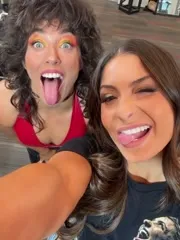 Kendal Grey / Peyton Prussin - WWE - Video