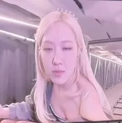 Rosé || Roseanne Park - BLΛƆKPIИK ( BLACKPINK ) - Video