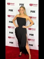 Nikki Glaser - Video #264791